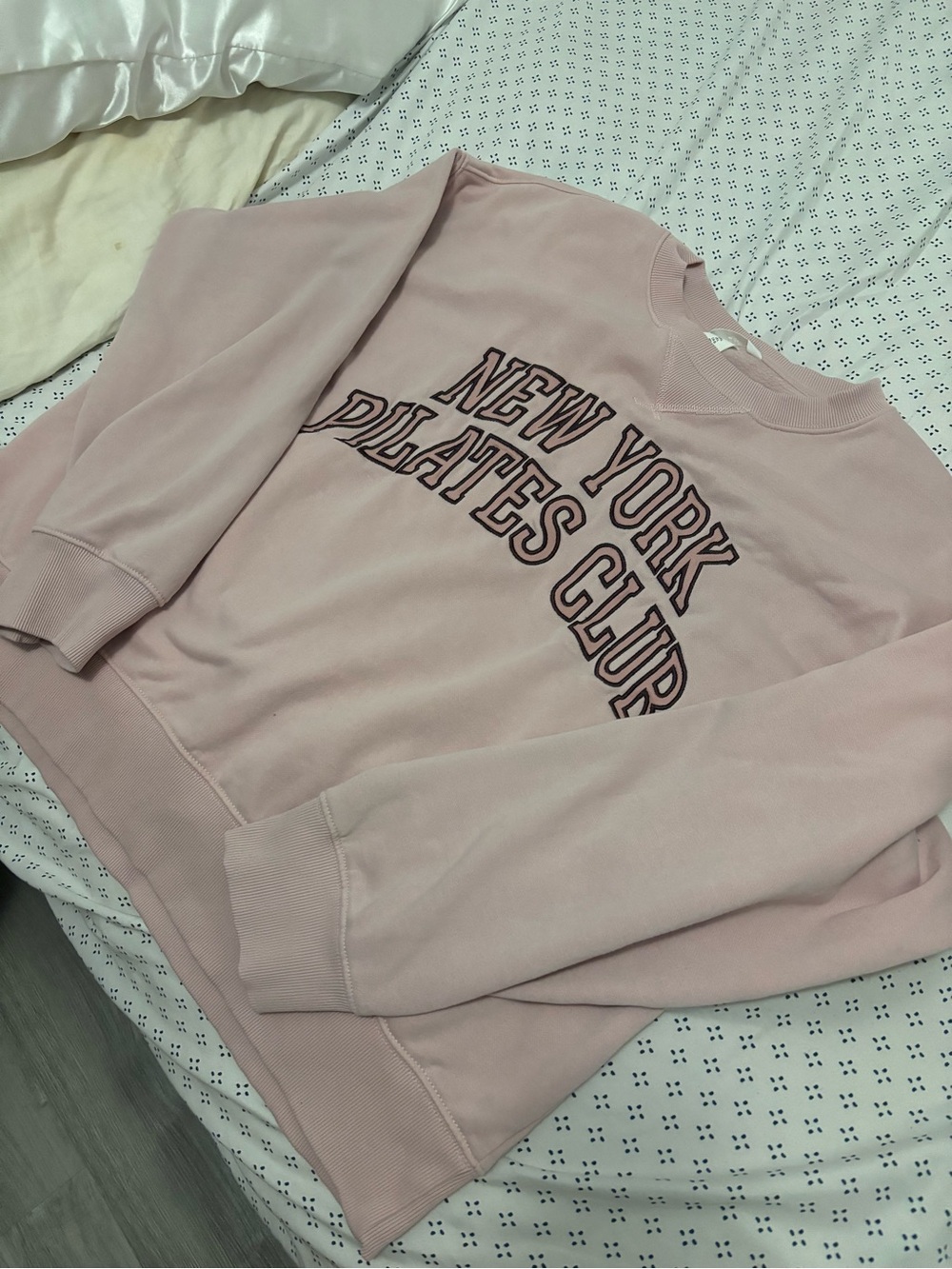 H&M Pink "New York Pilates Club" Crewneck Sweatshirt